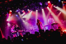 「スケボーキング復活ワンチャンワンマンLIVE」の様子。（Photo by Taka"nekoze photo"）