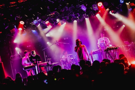 「スケボーキング復活ワンチャンワンマンLIVE」の様子。（Photo by Taka"nekoze photo"）