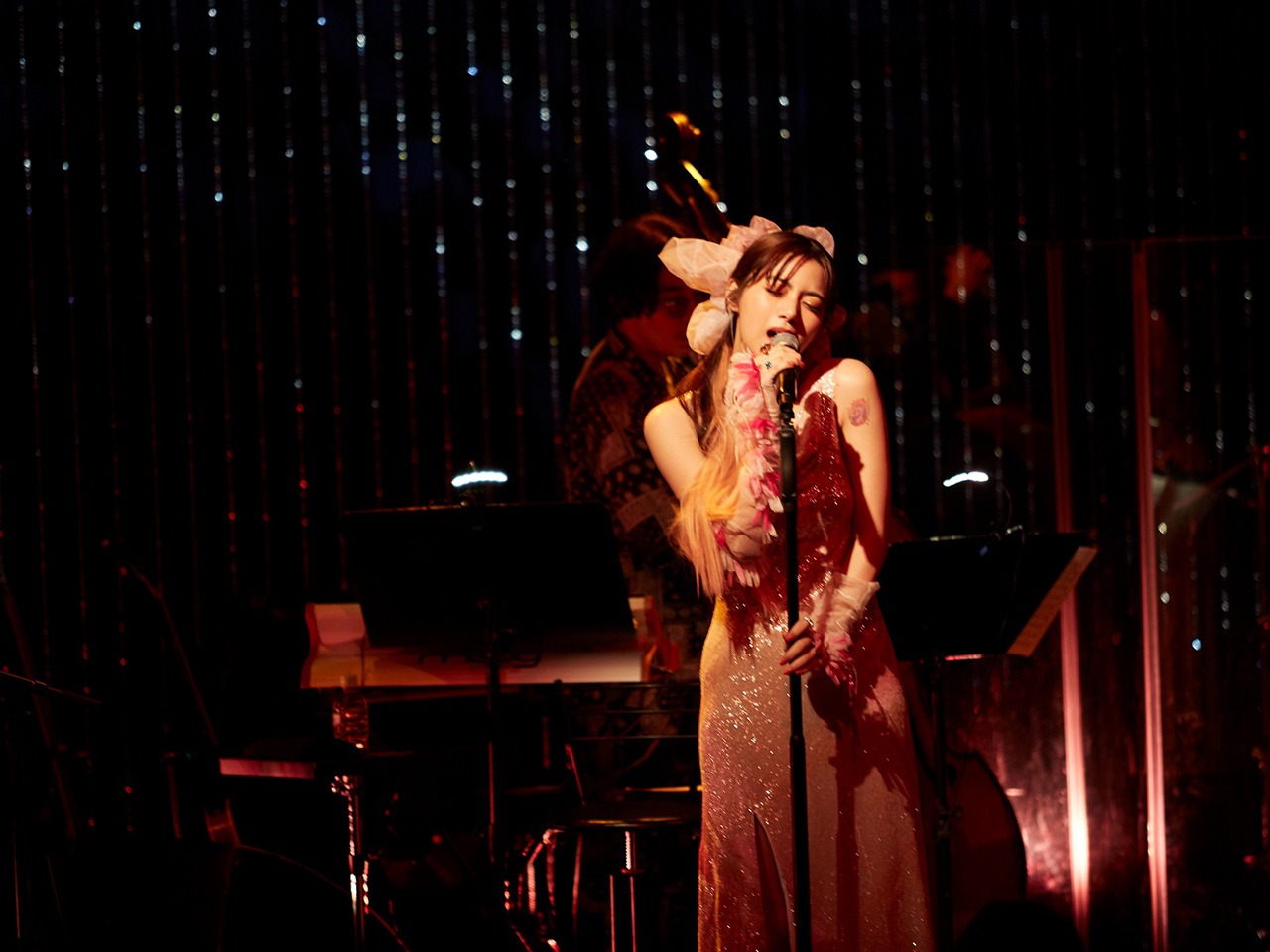 「ELAIZA Billboard Liveツアー」東京・Billboard Live TOKYO公演の様子。