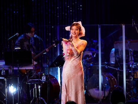 「ELAIZA Billboard Liveツアー」東京・Billboard Live TOKYO公演の様子。