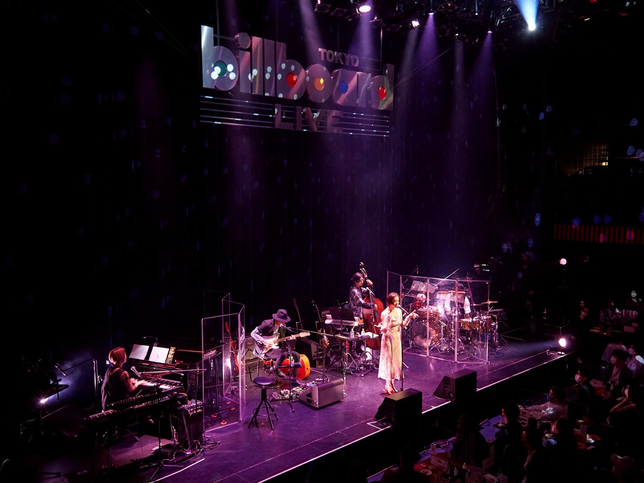 「ELAIZA Billboard Liveツアー」東京・Billboard Live TOKYO公演の様子。