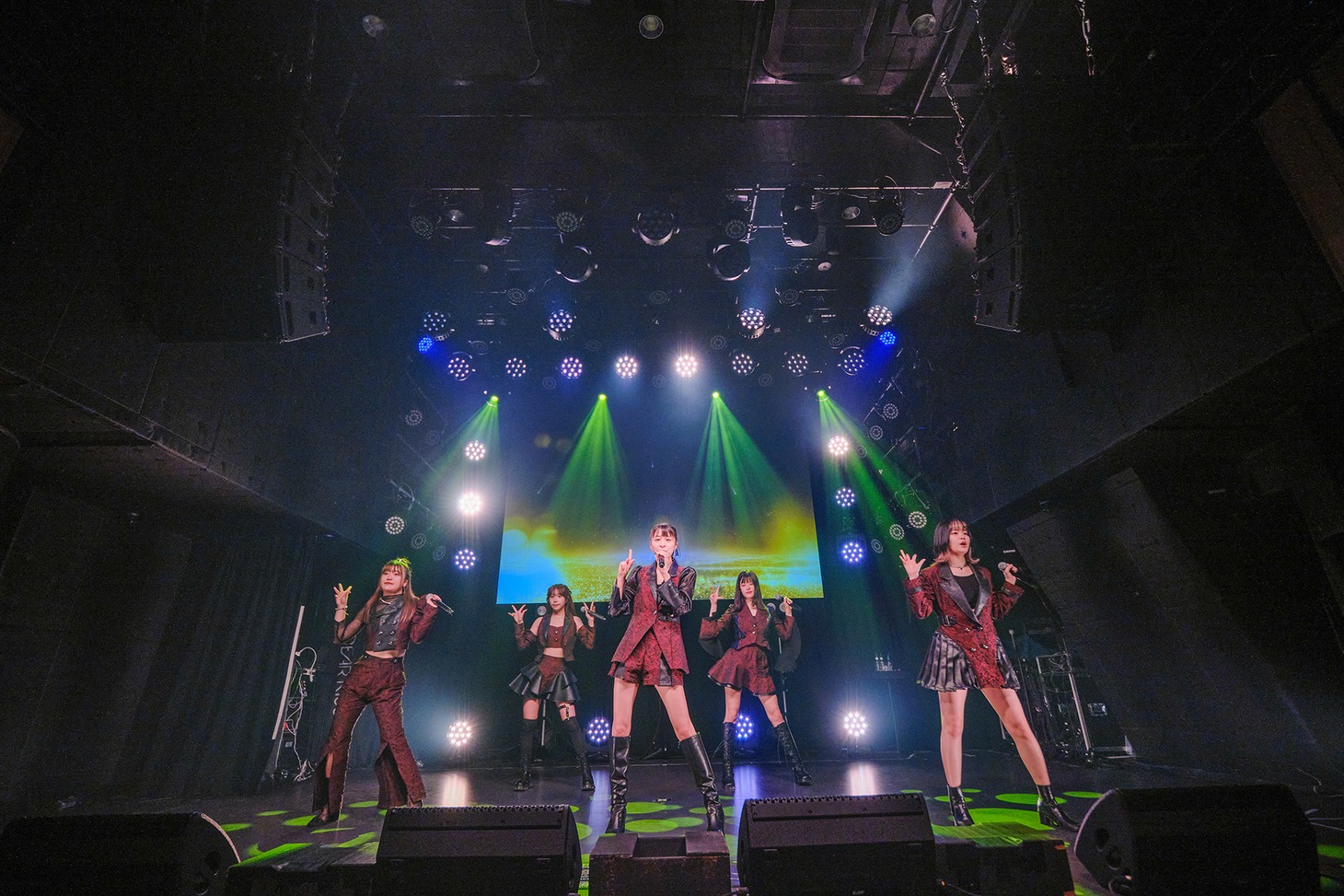 「DEAR KISS ONEMAN LIVE "DEAREST DREAM♯9"～『ハッピー』release party～＠Veats Shibuya」の様子。