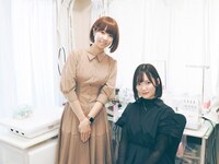 左からレナ、佐藤春奈。