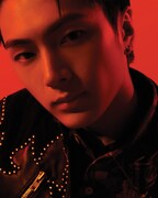 ENHYPEN「DIMENSION : 閃光」コンセプトフォトSPARK Ver.（JAY） (P)＆(C) BELIFT LAB