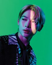 ENHYPEN「DIMENSION : 閃光」コンセプトフォトSPARK Ver.（NI-KI） (P)＆(C) BELIFT LAB