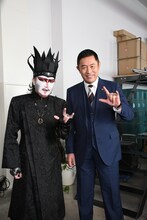 左からデーモン閣下、内藤剛志。 (c)テレビ朝日
