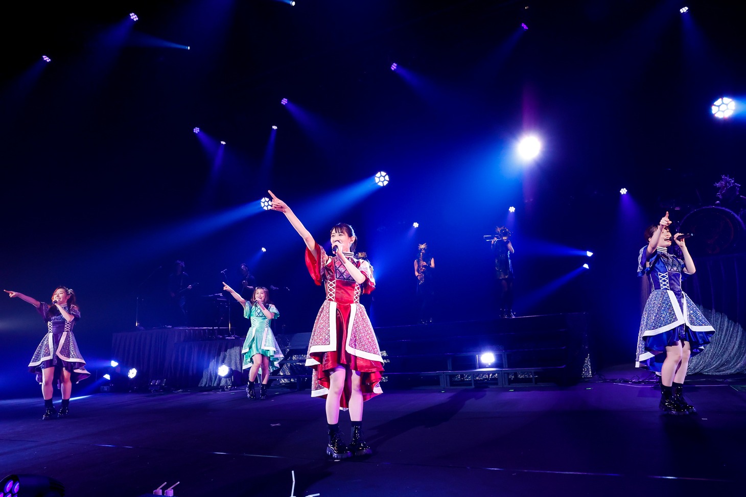 TEAM SHACHII「TOUR 2022 ～猪突！猛進！猛進！猛進！猛進！～」日本特殊陶業市民会館公演の様子。（撮影：小坂茂雄）