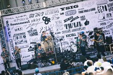 YOUR SONG IS GOOD（撮影：三浦知也 / 廣田達也）