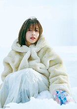 渡邉理佐「抱きしめたくなる瞬間」特典ポスターDパターン