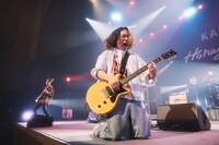 KANA-BOON「KANA-BOON presents『Honey & Darling』-Tokyo Honey, Osaka Darling-」の東京・LINE CUBE SHIBUYA（渋谷公会堂）公演の様子。（撮影：ハタサトシ）