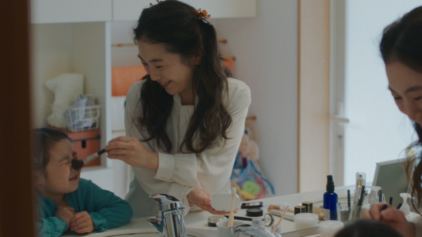「カロリーメイト リキッド」の新Web CM「わたしの、原動力。」編より。