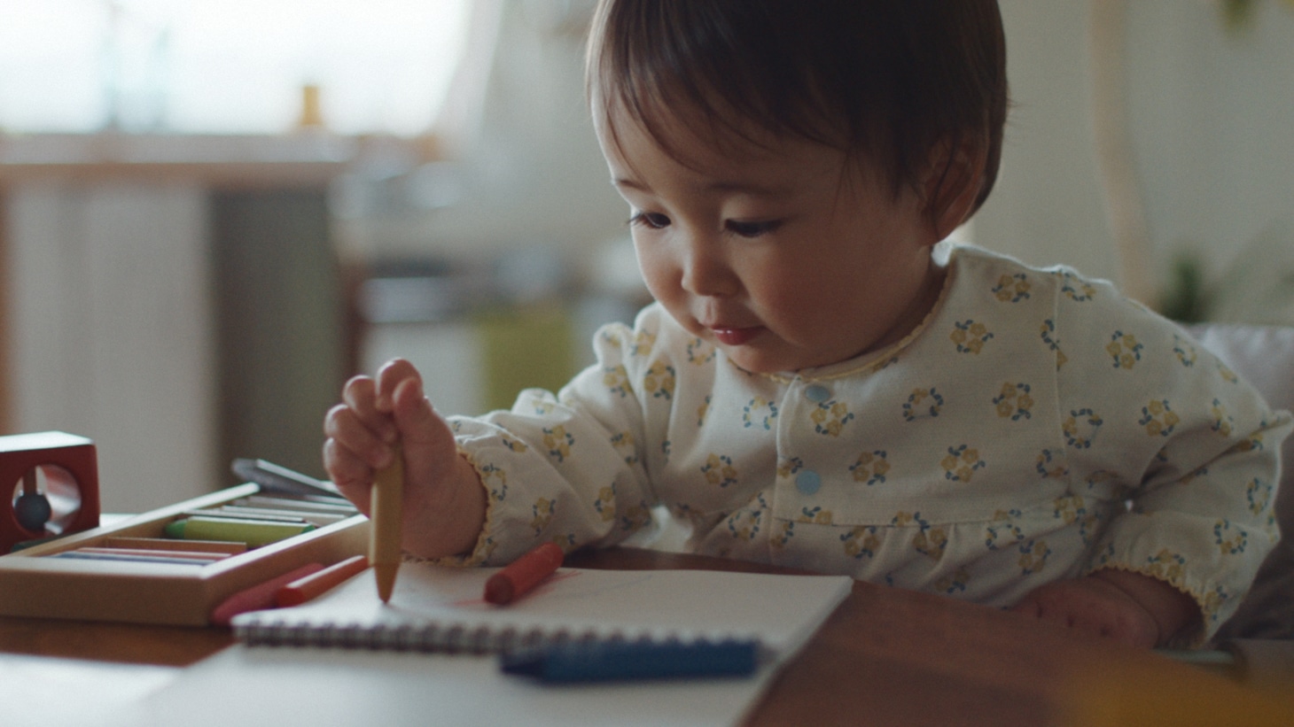 「カロリーメイト リキッド」の新Web CM「わたしの、原動力。」編より。
