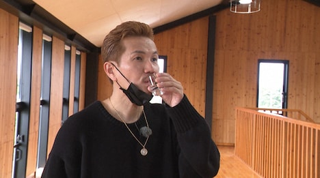 「相席食堂ゴールデン 一度は訪れたい美しい日本の田舎SP」よりEXILE ATSUSHI。(c)ABCテレビ