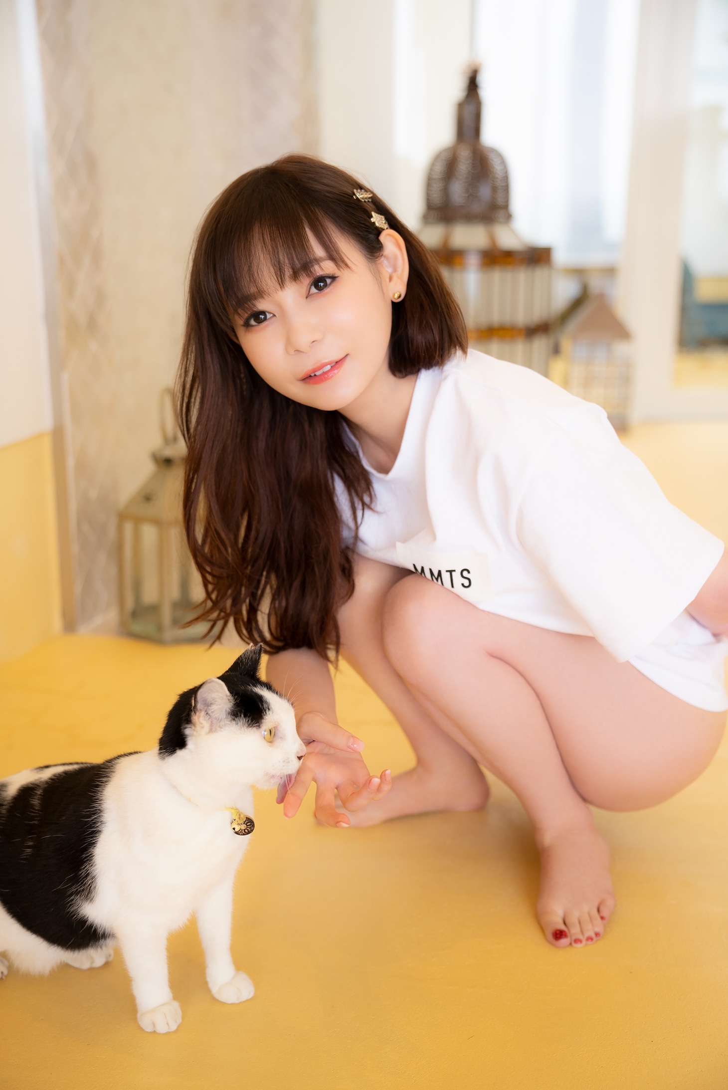 人気画像9位は「中川翔子、写真集から赤い水着のカット公開『しょこたんではなく翔子さんという顔』」より、中川翔子写真集（タイトル未定）先行カット。(c)中村和孝 / 講談社