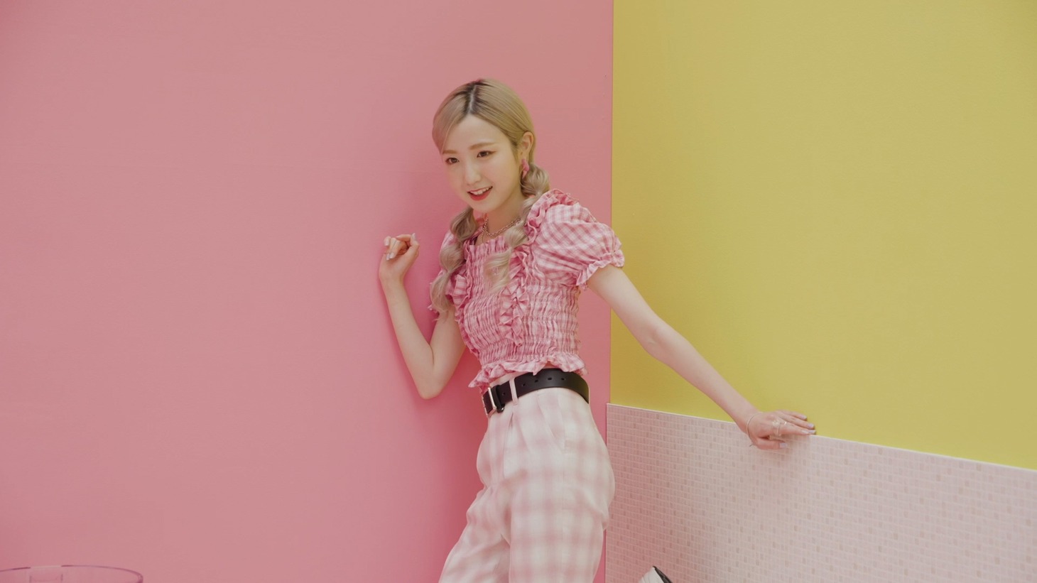 AKB48×NEW BALANCE「MR530」Webムービーメイキング