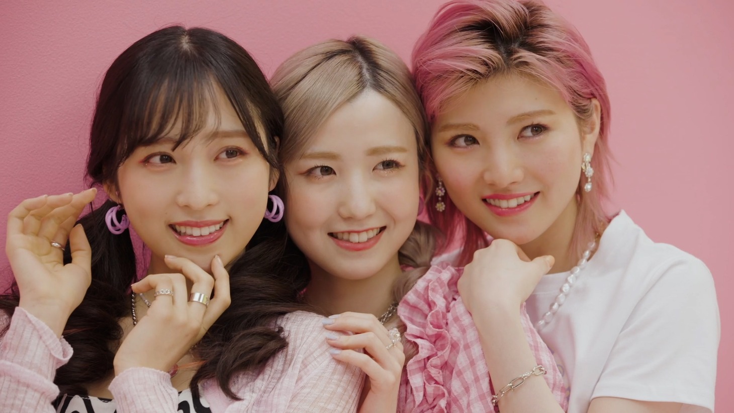 AKB48×NEW BALANCE「MR530」Webムービーメイキング