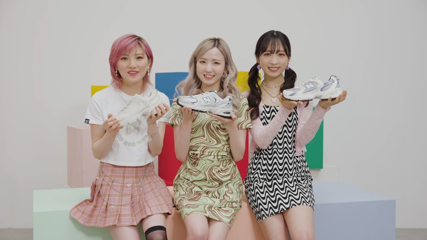 AKB48×NEW BALANCE「MR530」Webムービーメイキング