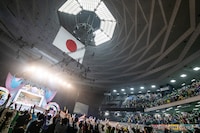 虹のコンキスタドール「Over the RAINBOW～なんたってアイドルなんですっ!!～ in 日本武道館」の様子。