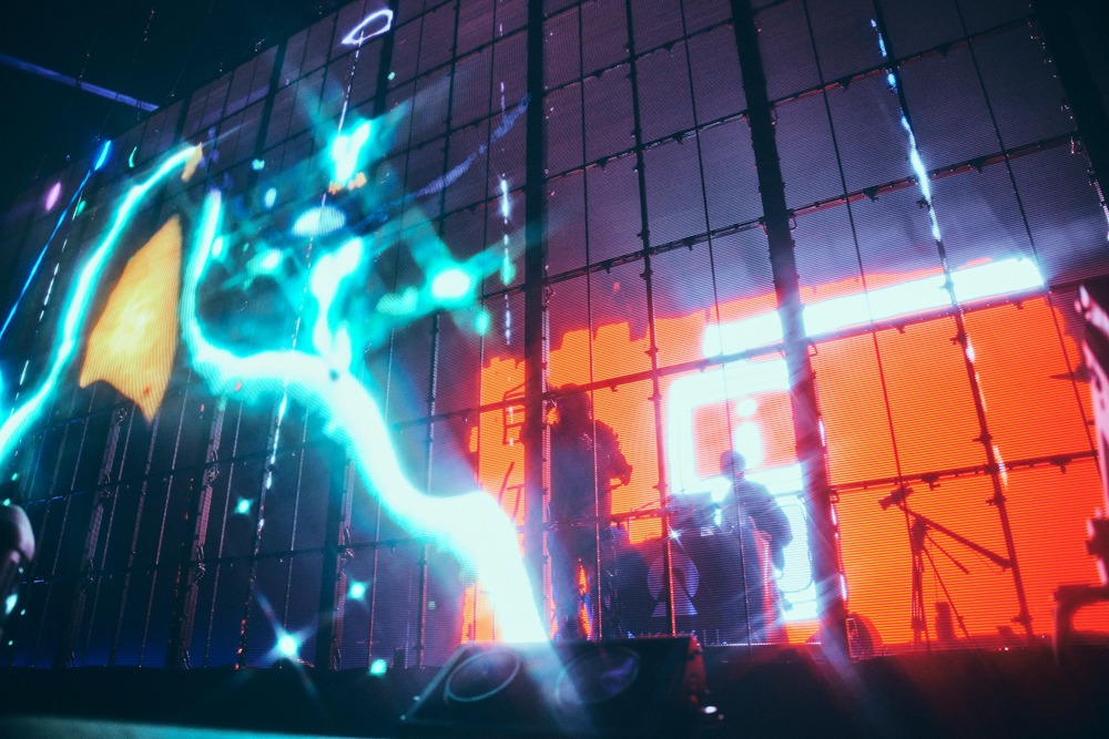 「DUSTCELL TOUR 2022『百鬼夜行』」の様子。（撮影：渡辺きるけ。）