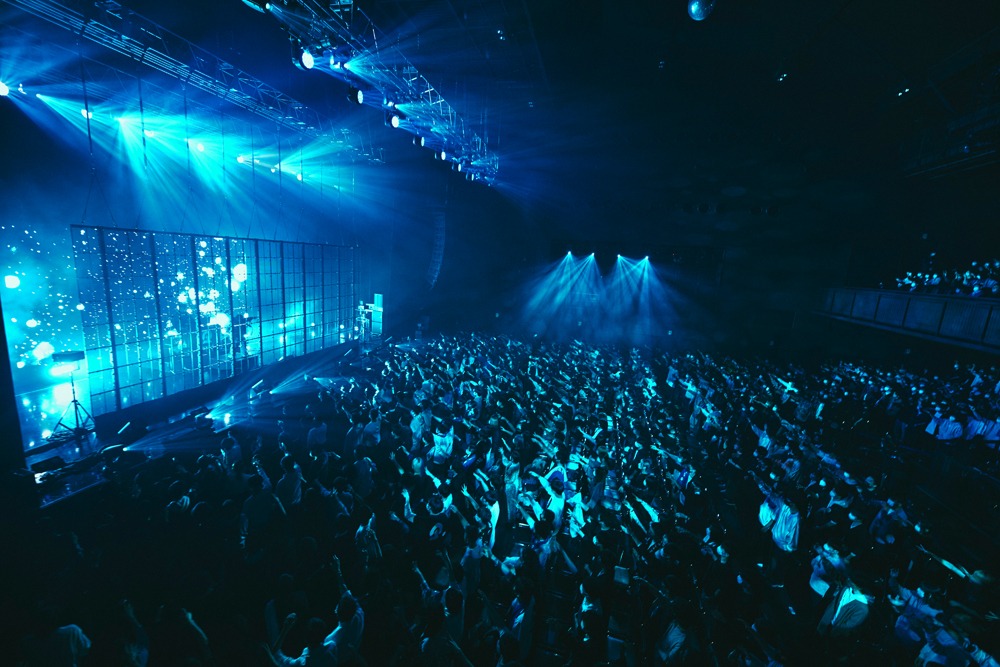 「DUSTCELL TOUR 2022『百鬼夜行』」の様子。（撮影：渡辺きるけ。）