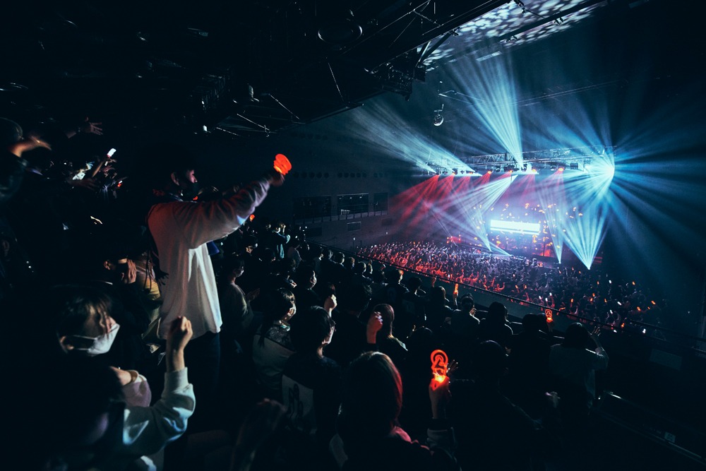 「DUSTCELL TOUR 2022『百鬼夜行』」の様子。（撮影：渡辺きるけ。）