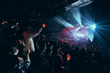 「DUSTCELL TOUR 2022『百鬼夜行』」の様子。（撮影：渡辺きるけ。）