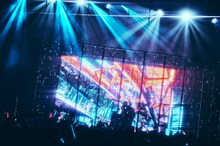 「DUSTCELL TOUR 2022『百鬼夜行』」の様子。（撮影：渡辺きるけ。）