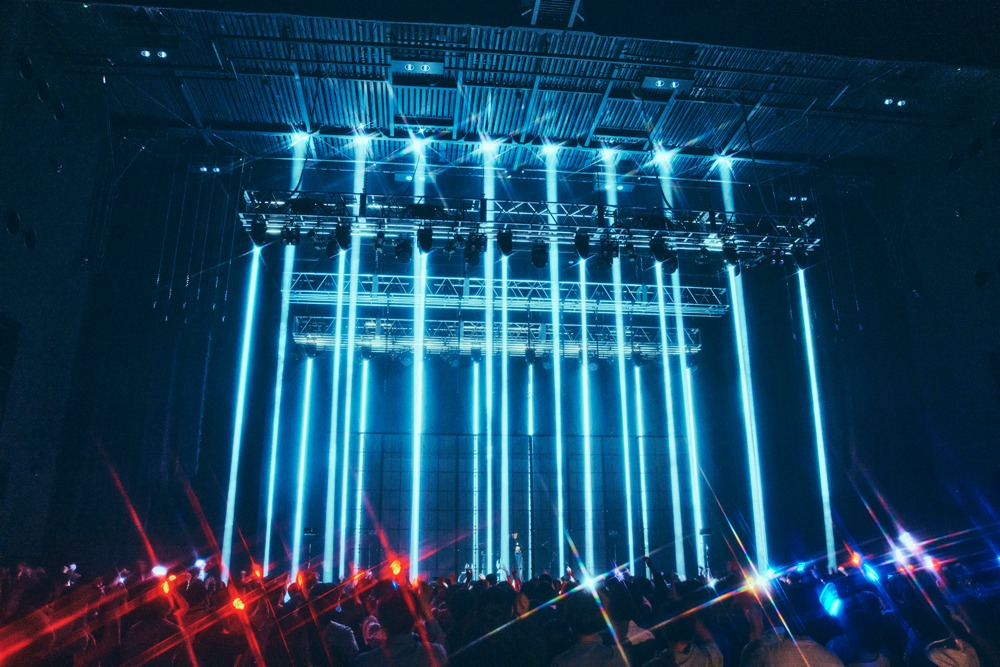 「DUSTCELL TOUR 2022『百鬼夜行』」の様子。（撮影：渡辺きるけ。）