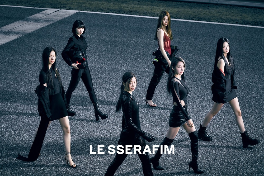 LE SSERAFIM「FEARLESS」コンセプトフォト「Vol.1 BLACK PETROL」
