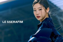 LE SSERAFIM「FEARLESS」コンセプトフォト「Vol.1 BLACK PETROL」（KAZUHA）