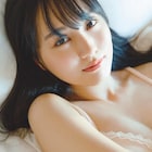 乃木坂46賀喜遥香、こちらを見つめるランジェリーカット初公開