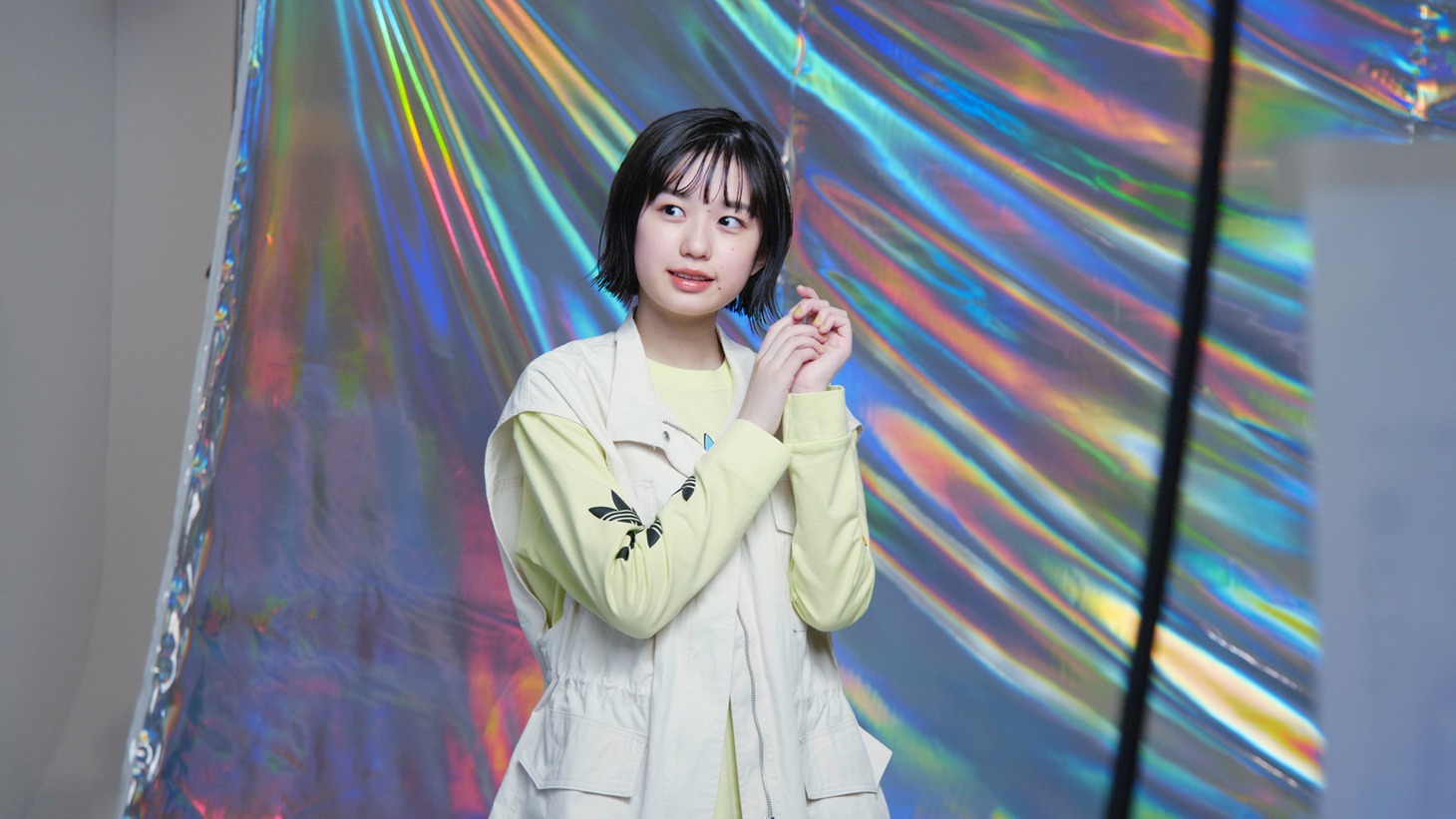 私立恵比寿中学がビジュアルモデルを担当した「adidas Originals RAINBOW PACK」キービジュアル撮影メイキング映像。