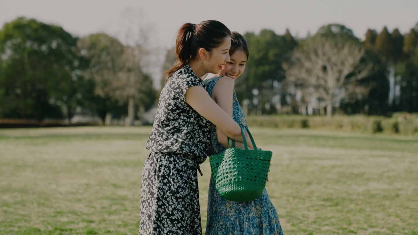 ROPÉ PICNIC Web動画「2022SS『だれ と どこ いく？』」メイキング動画より。