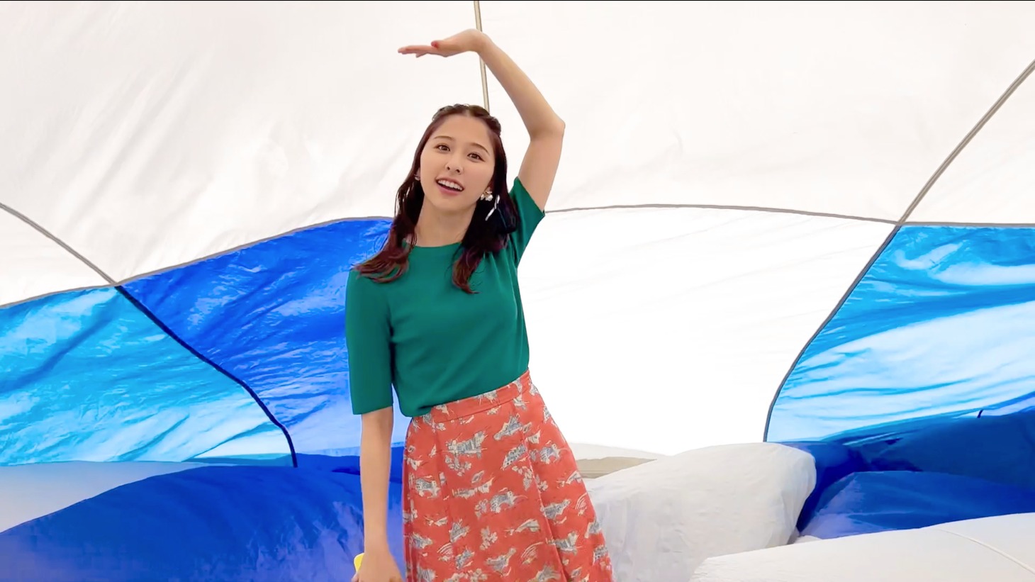 ROPÉ PICNIC Web動画「撮りあいっこ」編より。