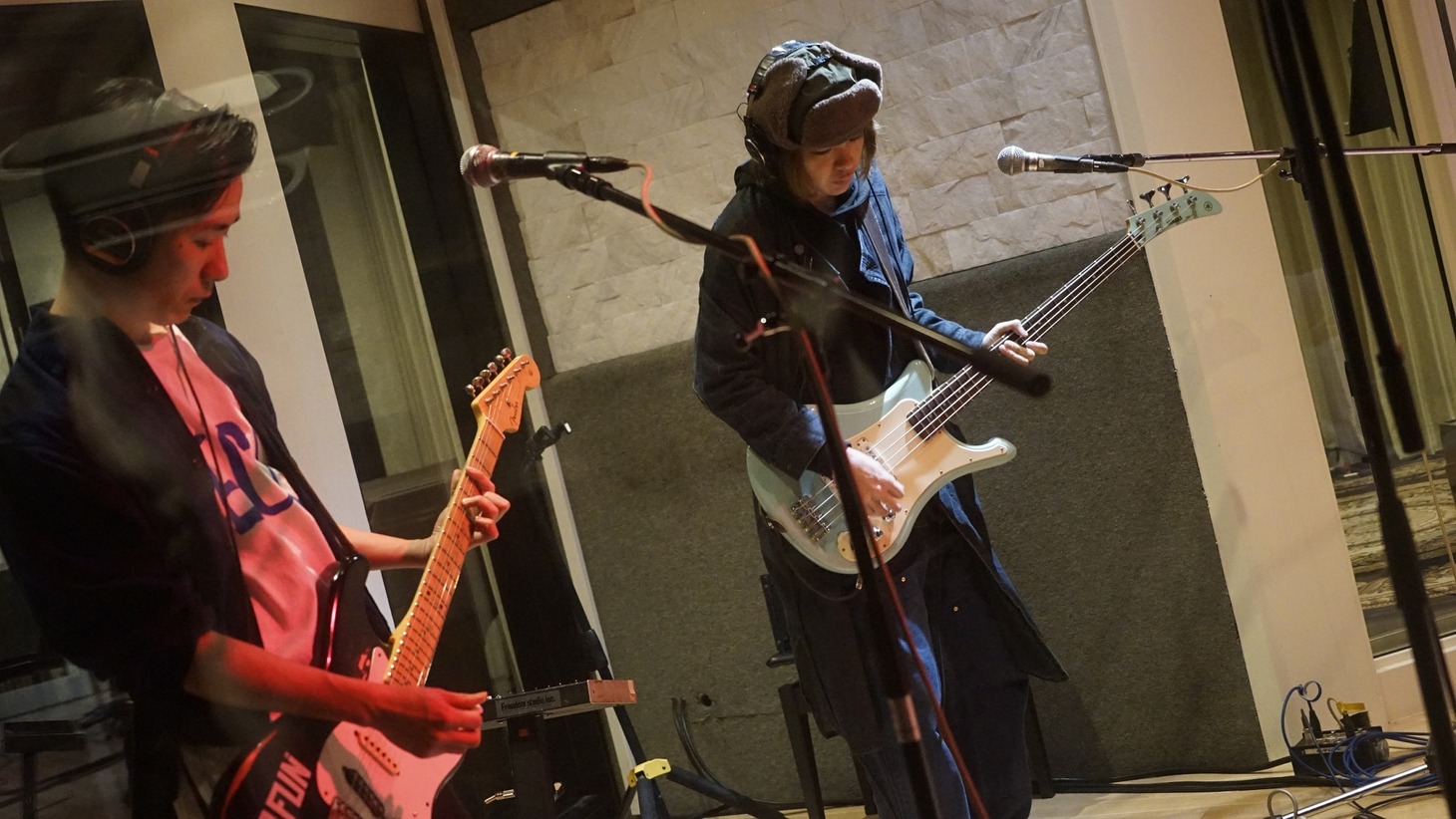 THIS IS JAPAN「KARAGARA feat. セントチヒロ・チッチ（BiSH）」レコーディング時の写真。