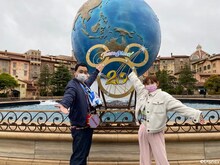 左から斉藤慎二（ジャングルポケット）、中川翔子。