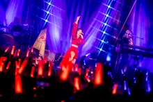 斉藤朱夏「朱演2022 LIVE HOUSE TOUR『はじまりのサイン』」東京・チームスマイル・豊洲PIT公演の様子。（撮影：Viola Kam［V'z Twinkle］）