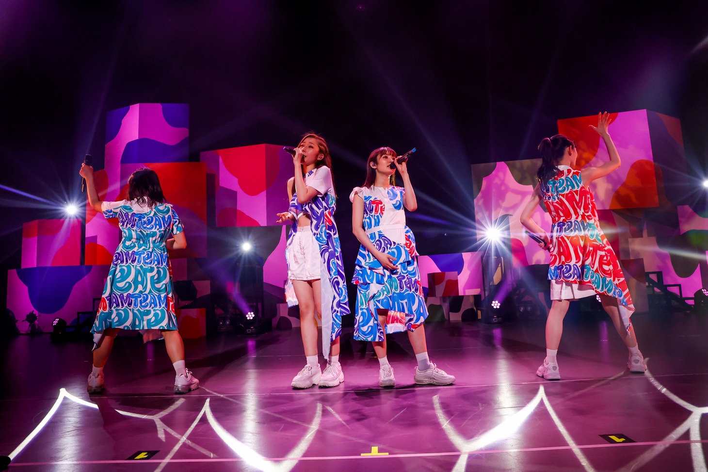 TEAM SHACHI「TOUR 2022 ～猪突！猛進！猛進！猛進！猛進！～」中野サンプラザホール公演の様子。