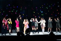 「BEYOOOOOND1St CONCERT TOUR どんと来い！ BE HAPPY! at BUDOOOOOKAN!!!!!!!!!!!!」の様子。