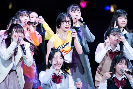 「BEYOOOOOND1St CONCERT TOUR どんと来い！ BE HAPPY! at BUDOOOOOKAN!!!!!!!!!!!!」の様子。