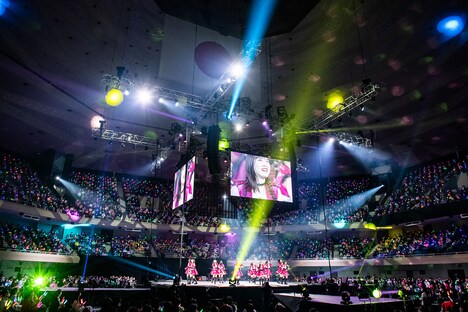 「BEYOOOOOND1St CONCERT TOUR どんと来い！ BE HAPPY! at BUDOOOOOKAN!!!!!!!!!!!!」の様子。