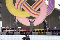 楢葉町長、広野町長、浪江町長代理による開会宣言の様子。（撮影：上飯坂一）