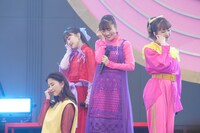 「ももクロ 春の一大事2022 ～笑顔のチカラ つなげるオモイ in 楢葉・広野・浪江 三町合同大会～」の様子。（撮影：上飯坂一）