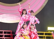 「ももクロ 春の一大事2022 ~笑顔のチカラ つなげるオモイ in 楢葉・広野・浪江 三町合同大会~」の様子。(撮影:増田慶)