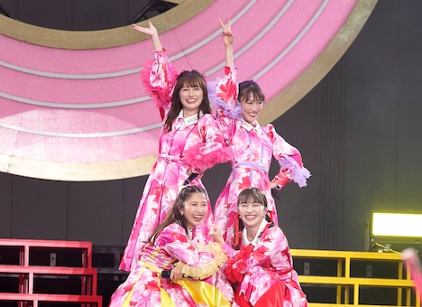 「ももクロ 春の一大事2022 ~笑顔のチカラ つなげるオモイ in 楢葉・広野・浪江 三町合同大会~」の様子。(撮影:増田慶)