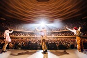 日本武道館で撮影したSKY-HIのライブ写真。