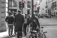 ハタが自らのターニングポイントになったと語るロンドンの少年たちの写真。