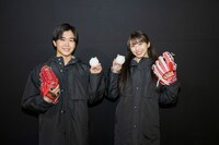 左から鈴木福、牧野真莉愛。