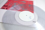yonawo「305」のジャケットと盤面。