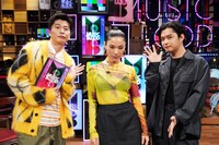 左から田中圭、Awich、千葉雄大。(c)日本テレビ